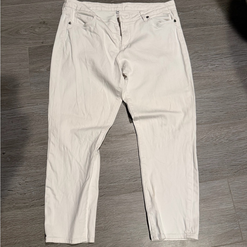 Kut from the Kloth white jeans